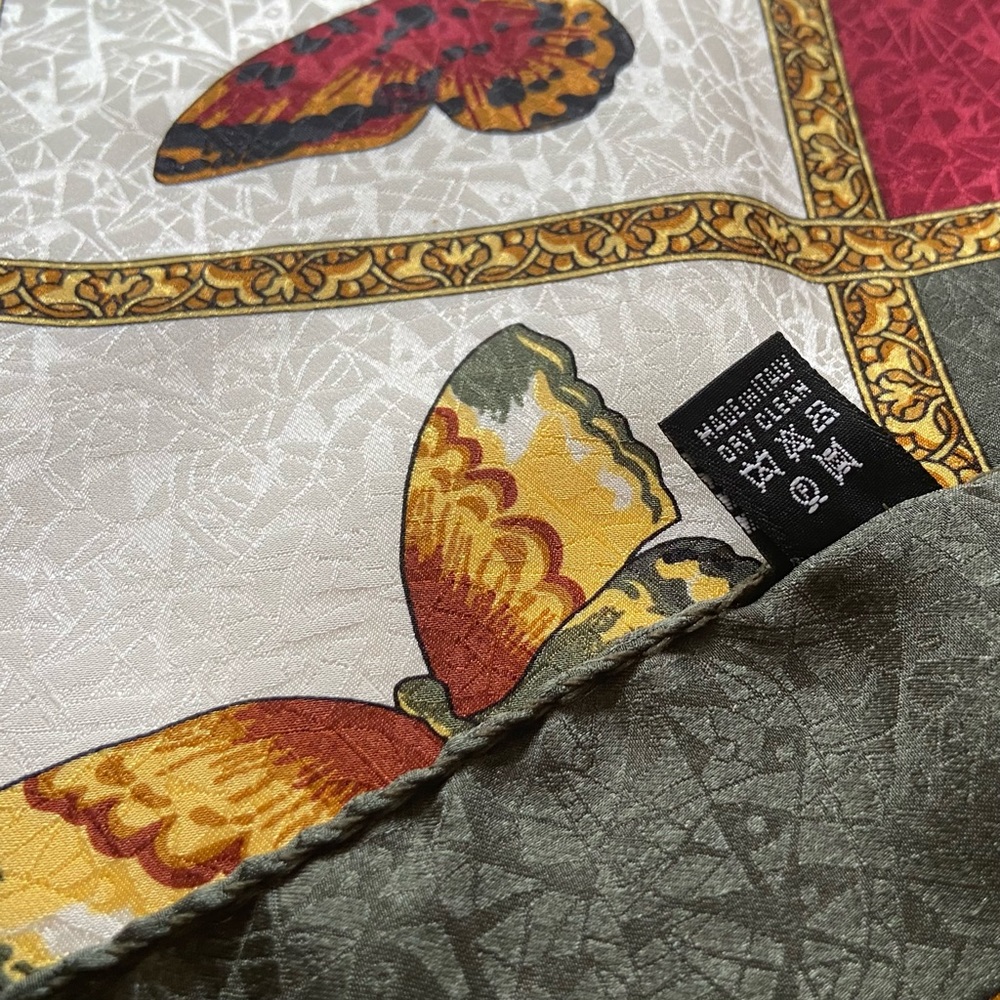 🦋 Vintage Famiglia di Farfalle Silk Scarf - Picture 4 of 5